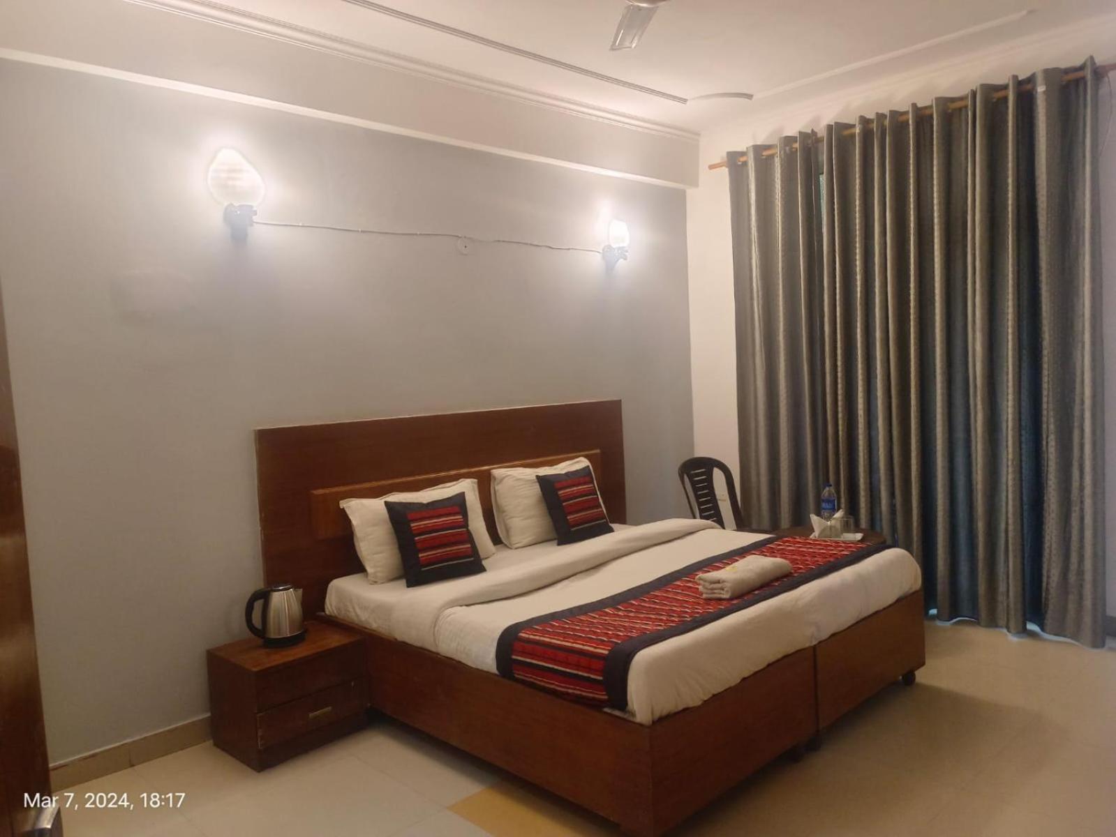 Hotel Ashvins Palace Gurgaon Exterior foto